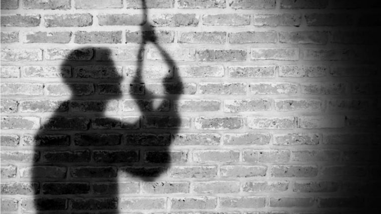 Suspect commits suicide after torching Wife and kids Suspect commits suicide after torching Wife and kids